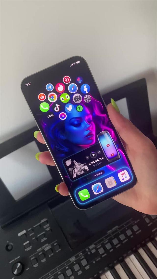 Wanna change your screen? Try this! 