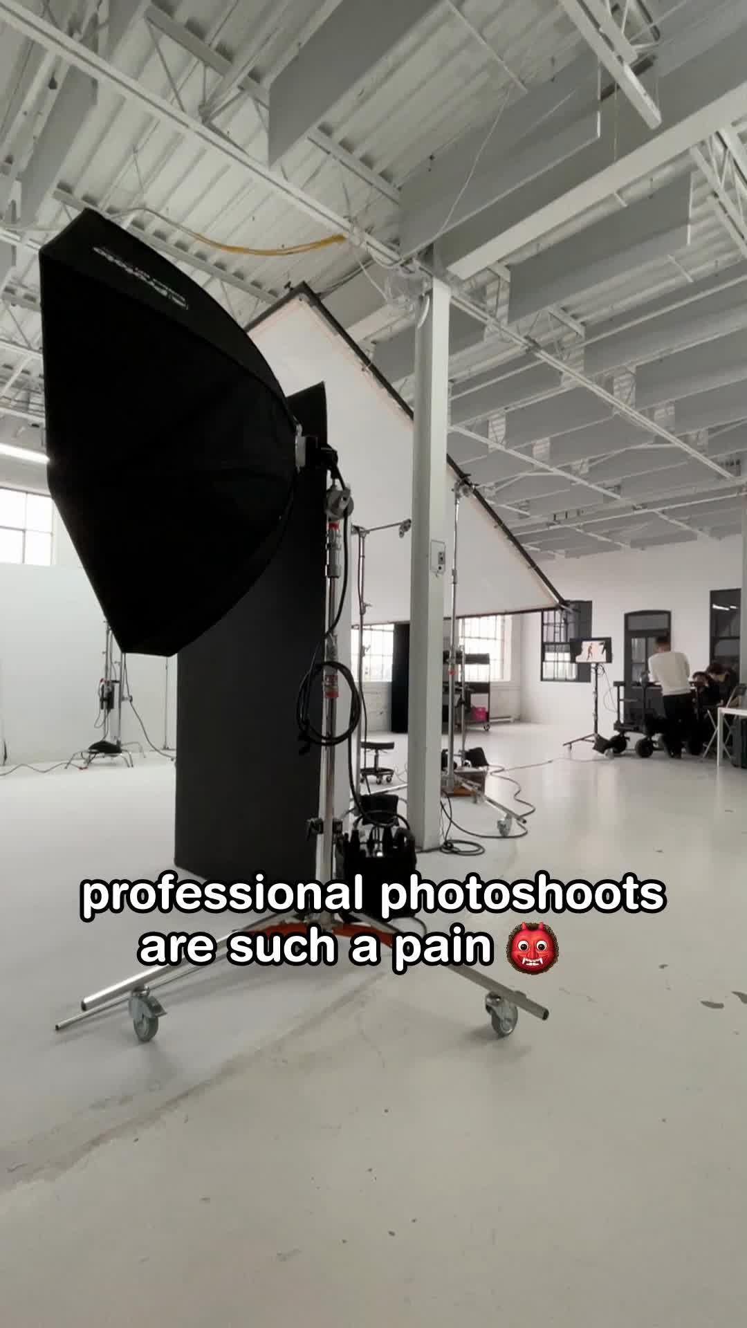 Transform with GIO: Outfits and Hair Magic!